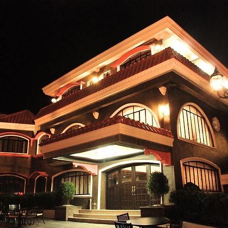 Iriga Plaza Hotel Kültér fotó